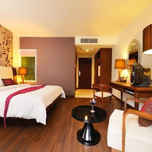 City Zimmer mit Kingsize-Bett